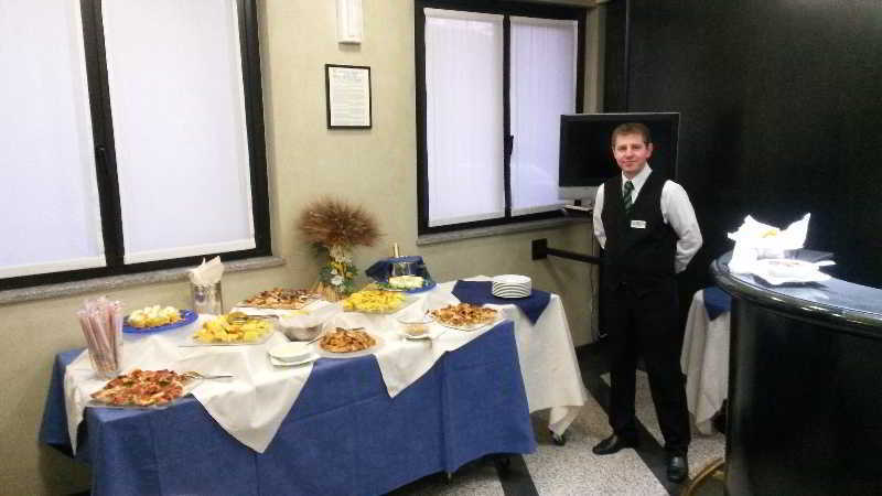 Pacific Hotel Airport بورغارّو تورينيسِّ المظهر الخارجي الصورة